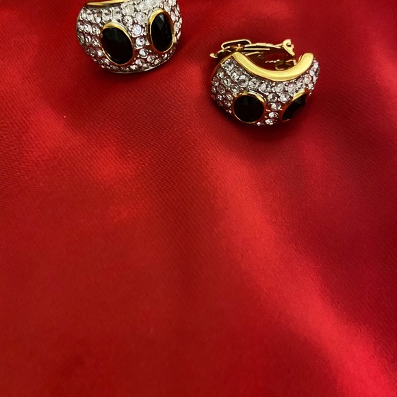 Butler FAC signed 1980’s chunky clip on Earrings - Picture 4 of 4